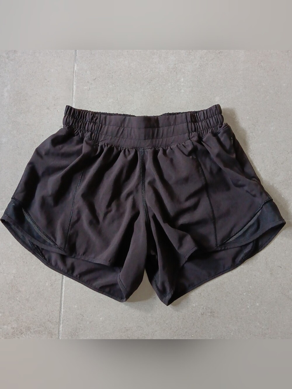 Lululemon hotty hot shorts size 4